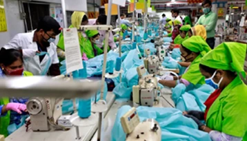 Experienced Team at CM Textile Ensuring Seamless Apparel Sourcing and Manufacturing